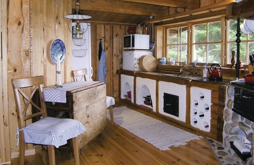 Langhem House | Lovely home in Länghem with lake view