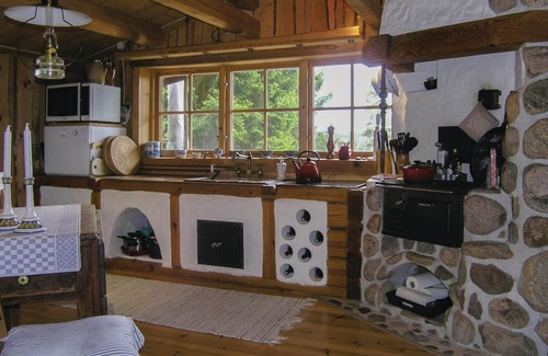 Langhem House | Lovely home in Länghem with lake view
