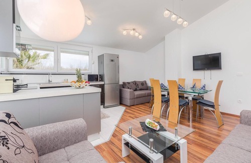 Nedescina House | Lovely home in Nedescina with WiFi