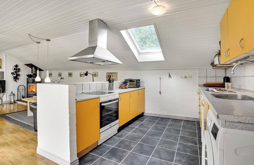 Floutrup House | Lovely home in Roslev with WiFi