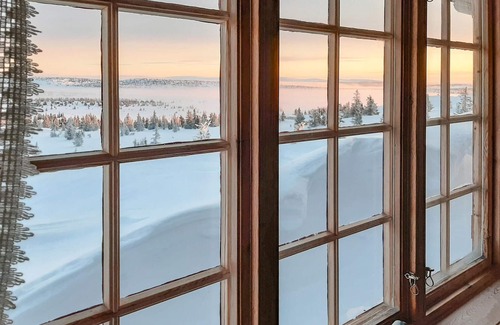 Oyer House | Lovely home in Sjusjøen with kitchen