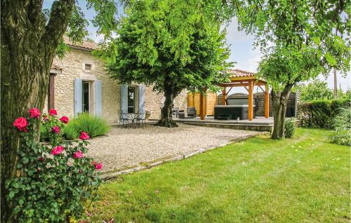 Saint-Aubin-de-Cadelech House | Lovely Home In St, Aubin De Cadelech