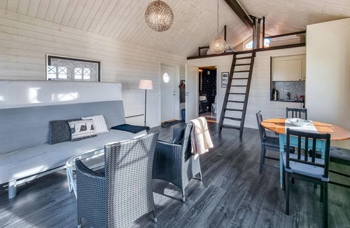 Tanum House | Lovely home in Tanumshede with kitchen