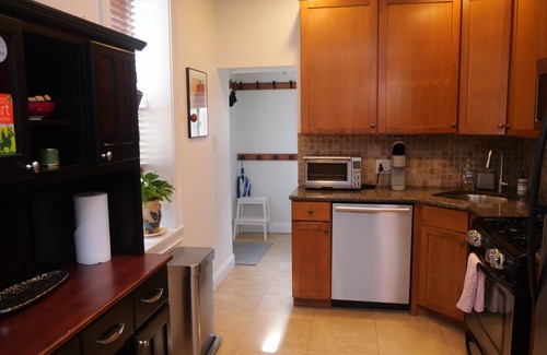 Fairmount House | Lovely Home Near the Art Museum