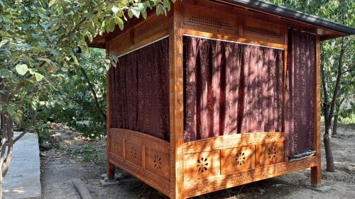 Osh Other | Lovely home shatry