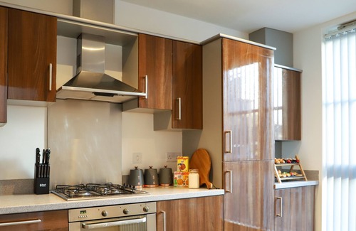 Thorpe Satchville House | Lovely Leicester Home with Balcony - 5 bedroom 5 bathrooms