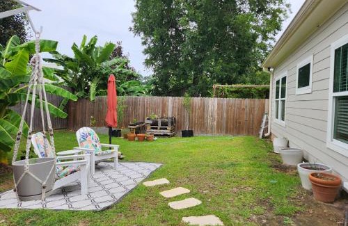 Tallahassee House | Lovely Modern 2/2: Bright, Minimal, and Comfy