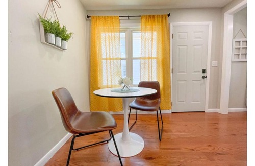 Sapulpa Apartment | Lovely One Bedroom Duplex with King Bed