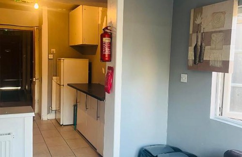Childs Hill House | Lovely private room in Central London next to Hampstead, Camden, and Golders Green