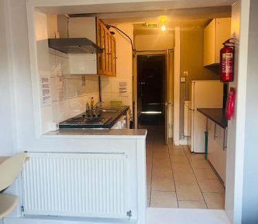 Childs Hill House | Lovely private room in Central London next to Hampstead, Camden, and Golders Green
