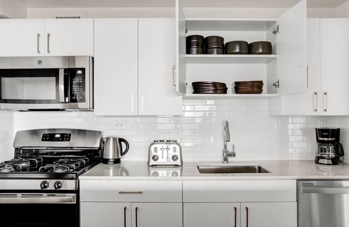 West End Apartment | Lovely Spacious Beacon Hill 1BR w/Views, Gym by Blueground