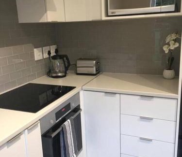 Pinelands Apartment | Lovely studio apartment in Pinelands, Cape Town