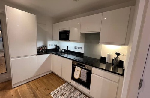 Cheadle Hulme Apartment | Lovely Studio in Cheadle Hulme