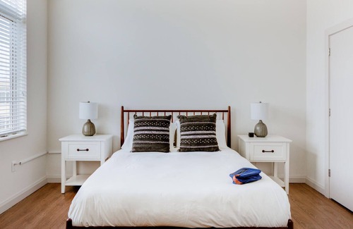 Waltham Apartment | Lovely Studio in Waltham, Parking + Pet-Friendly