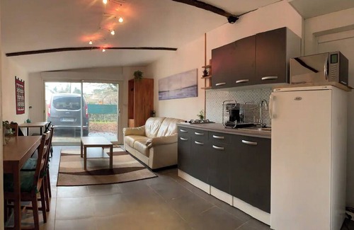 Pessac Apartment | Lovely suite with on-site parking