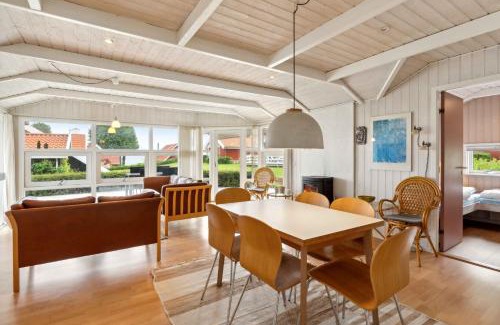 Kelstrup House | Lovely Summer House With Sea View