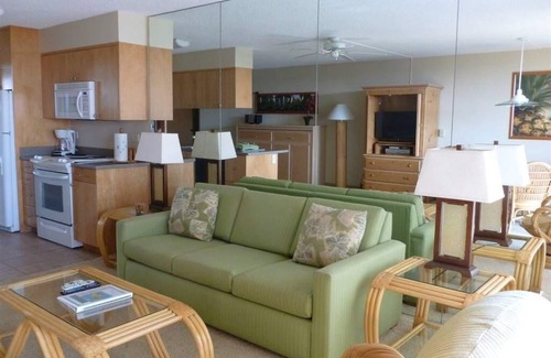 Kihei Condo | Low price offered in Mid-April at this Premium Property in Kihei