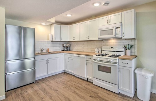Big Lake Apartment | Lower Unit of Cabin: Shared Dock & Fire Pit!