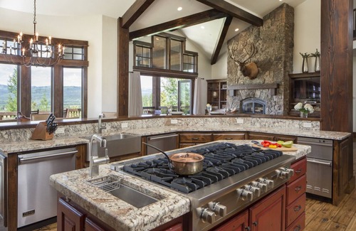 Jackson House | LPJH | Horsethief Canyon Lodge | Luxury Escape with Wildlife Views & Top Ameniti