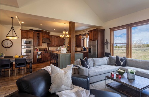Jackson House | LPJH | Horsethief Hideaway | Rustic Charm Meets Modern Luxury