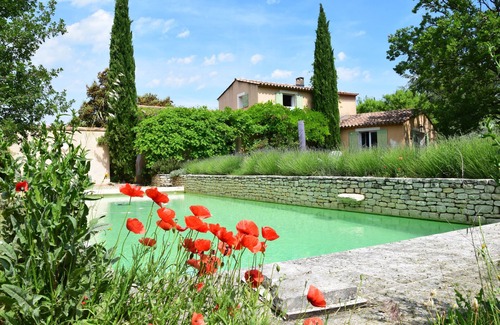 Croagnes Villa | Luberon villa 10 people plus 2 in CABANE PERCHEE in an oak- HEATED pool