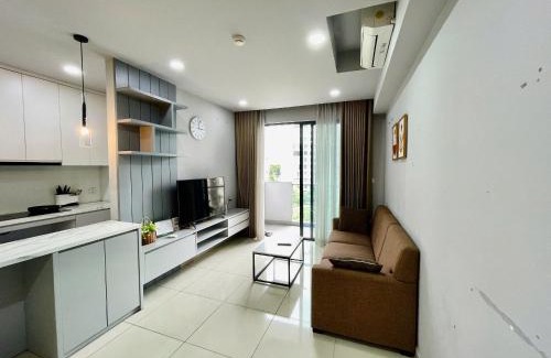 Tan Phu District Apartment | Lucky Home - Căn hộ 2 phòng ngủ ngay siêu thị Aeon Mall Tân Phú đầy đủ nội thất và có Internet