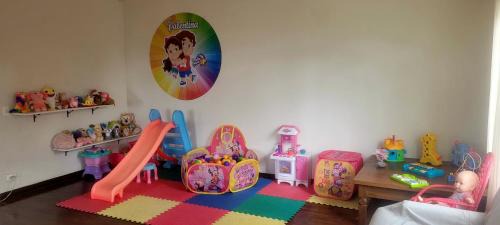 Vila Poran House | Lugar tranquilo, ideal para a família, 3km capivar