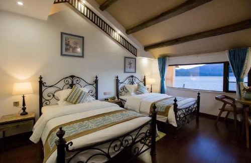 Lugu Lake - Yanyuan Hotel | Lugu Lake Yunshang Holiday Hotel