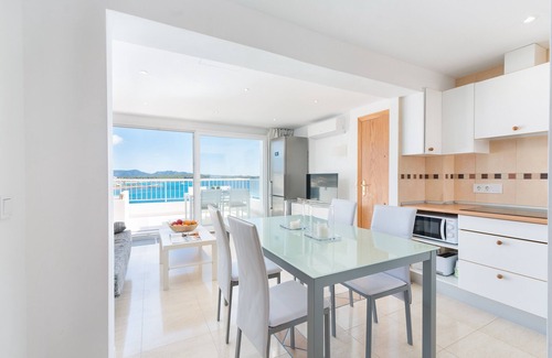 S'Illot-Cala Morlanda House | LUISAMAR SEA VIEW - Apartment with sea views in S'illot. Free WiFi