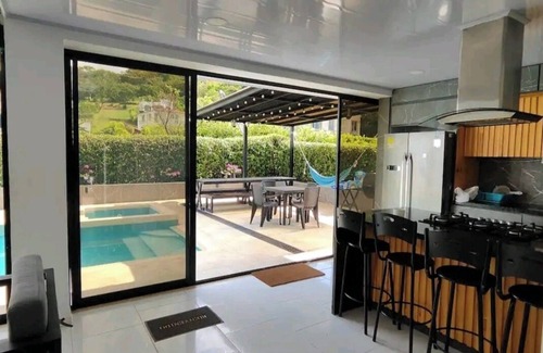 Melgar House | Lujosa Mansión Privada Estilo Mediterráneo