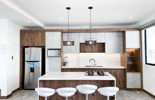 Salinas Apartment | Lujosa y exclusiva casa en Salinas! Cerca de todo