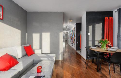 Praga Apartment | Lumina 3-room apart with large terrace