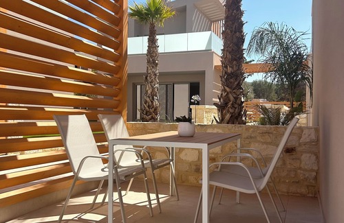 Skotino Villa | Lumina Sense Villas– where Minimalist Elegance meets Mediterranean Luxury