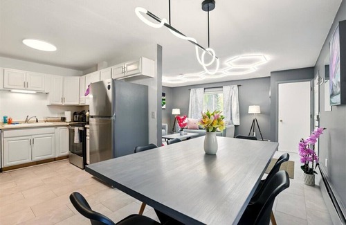 University Area House | Luminaria - 2 Bed 1 Bath in a side by side duplex East Anchorage’s UMED district