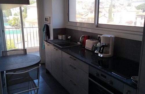 Carnot Apartment | Lumineux Appartement Moderne à 10 Minutes de la Croisette Idéal Pour un Couple
