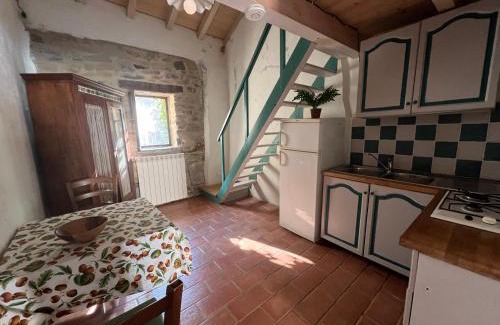 Arlia House | Luna di Quarazzana special place to stay Tuscany