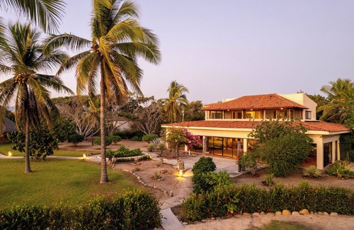 Barra de Potosi House | Lush Beachfront Oasis Near Ixtapa/Zihuatanejo