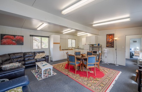 Akaroa House | Lushingtons Bay - Takamatua