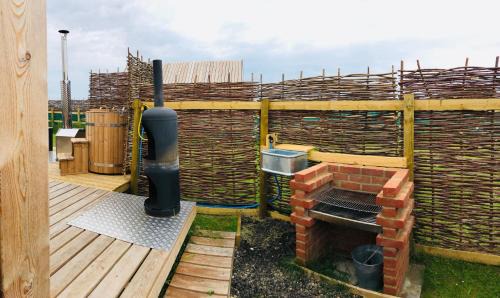 Brightlingsea House | Lushna 3 Petite at Lee Wick Farm Cottages & Glamping