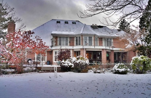 Orchard South House | LUX 20,000sq POOL Jacuzi Sauna Mtn Views1.7 ac EV+2026 Reunion