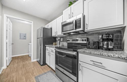 Athens Apartment | Lux 3BR, Prime Location Near UGA & Downtown Athens