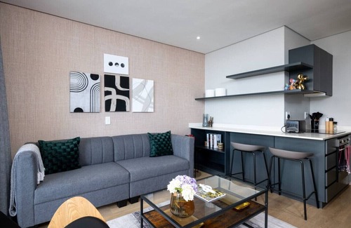 Windermere Apartment | Lux 900 Stunner on Florida