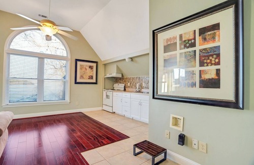 Gilbert Apartment | Lux Apartment with Lake Views: Privacy and Wi-Fi