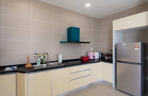 Medini Apartment | Lux DPristine 3BR Home w Views, 5mins to Legoland