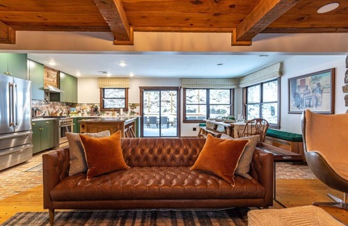 Thompson Ridge Cabin | Lux Hot Tub Cabin w Fire Pit