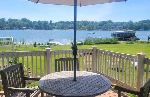 Smyrna House | LUX Lakefront/Decks/Firepit/BBQ/2 Kayaks