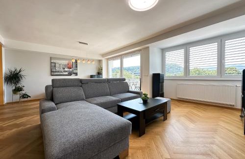 Banska Bystrica Apartment | LUX residence, A/C, VIP parking, city view