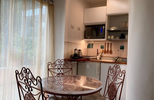 Capannelle Apartment | Lux suite in period villa adjacent park Appia Antica park free terrace int