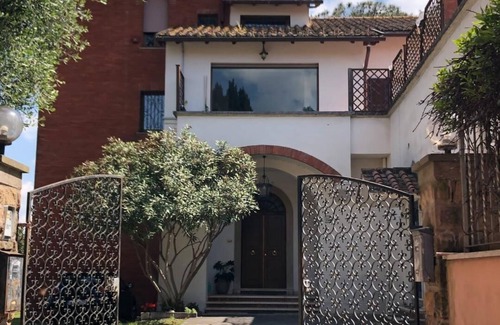 Capannelle Apartment | Lux suite in period villa adjacent park Appia Antica park free terrace int