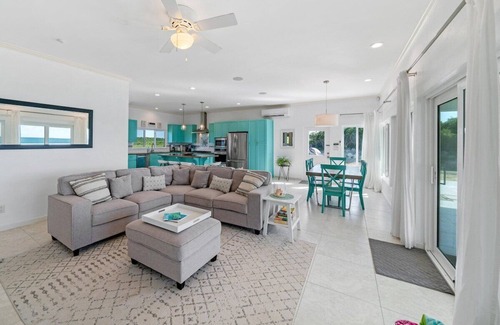 South Palmetto Point House | Lux Waterfront Villa on Secluded Caribbean Cove w/